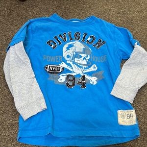 Old Navy long sleeved tshirt, looks like a short sleeve over a long sleeve.